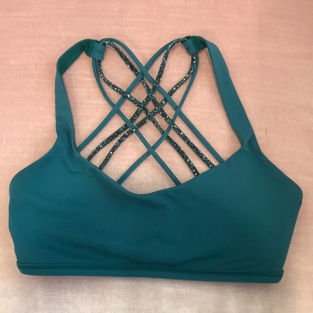 Lululemon sports bra